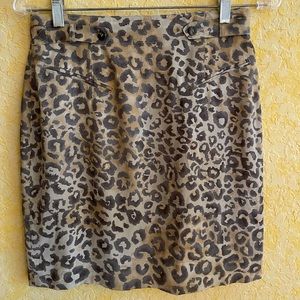 NEW DANA BUCHMAN SIZE 8 SKIRT.